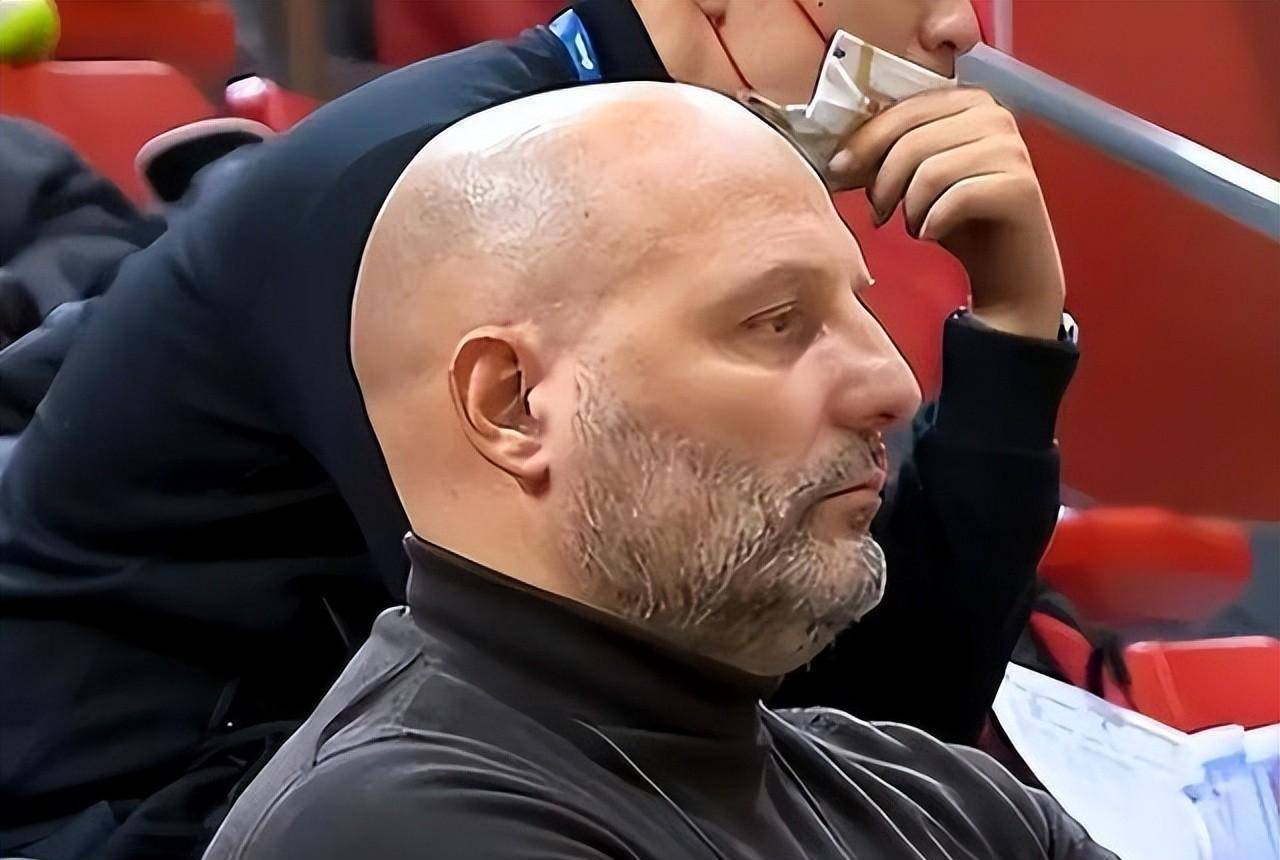 多特蒙德队惨败！主帅赛后直言球队需彻底反思，说明就是喜欢的是.的简单介绍