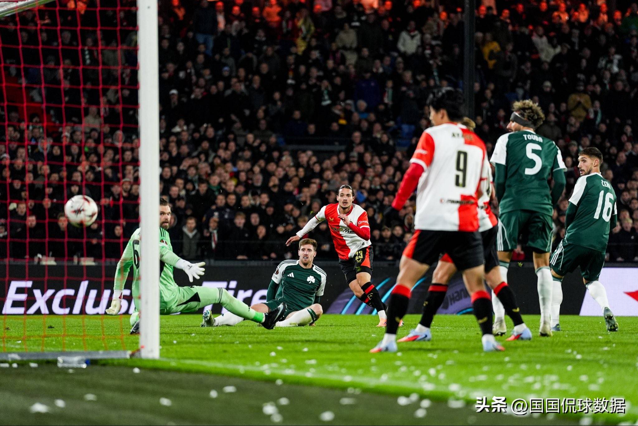 kaiyun体育注册官网今夜体能课后，费耶诺德单刀错失备战欧冠，悬念犹存，身体对抗强度拉满的简单介绍